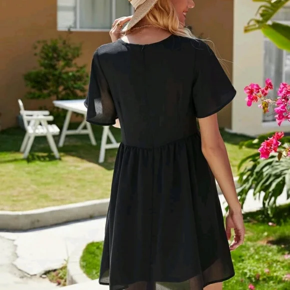 Black Multicolor Stitch Floral Embroidered Mini Dress - Picture 3 of 11